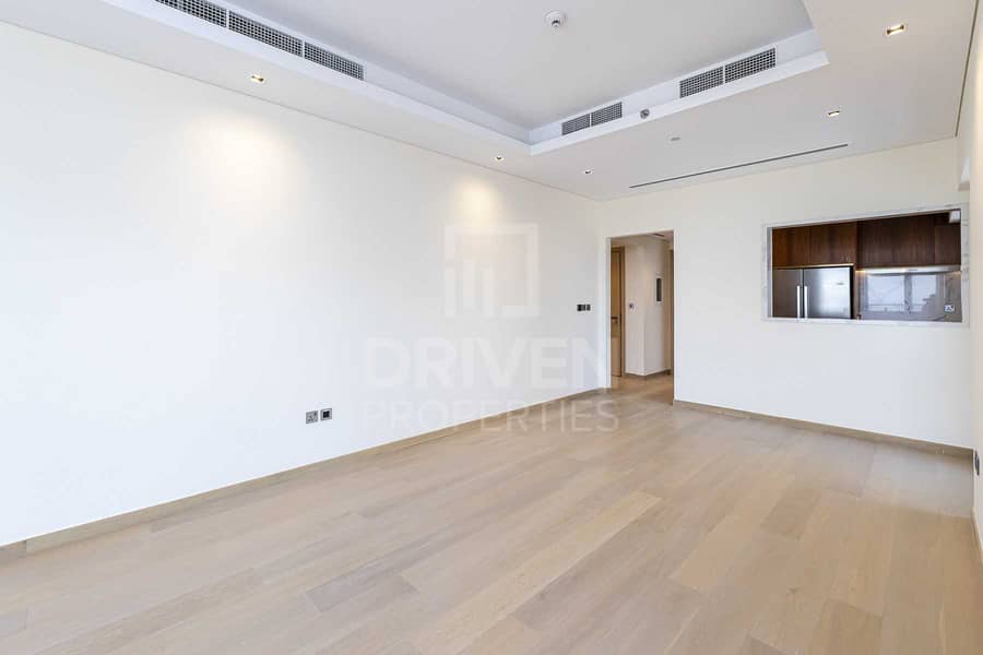 Spacious 1 Bed Apt with Balcony | Lovely