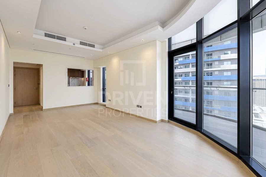 3 Spacious 1 Bed Apt with Balcony | Lovely