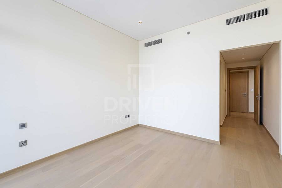 7 Spacious 1 Bed Apt with Balcony | Lovely