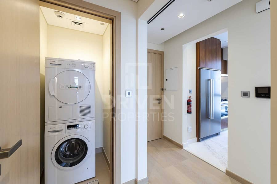 17 Spacious 1 Bed Apt with Balcony | Lovely