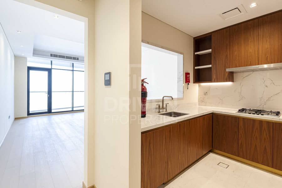 2 Facing Zabeel | Bright and Amazing 1 Bed