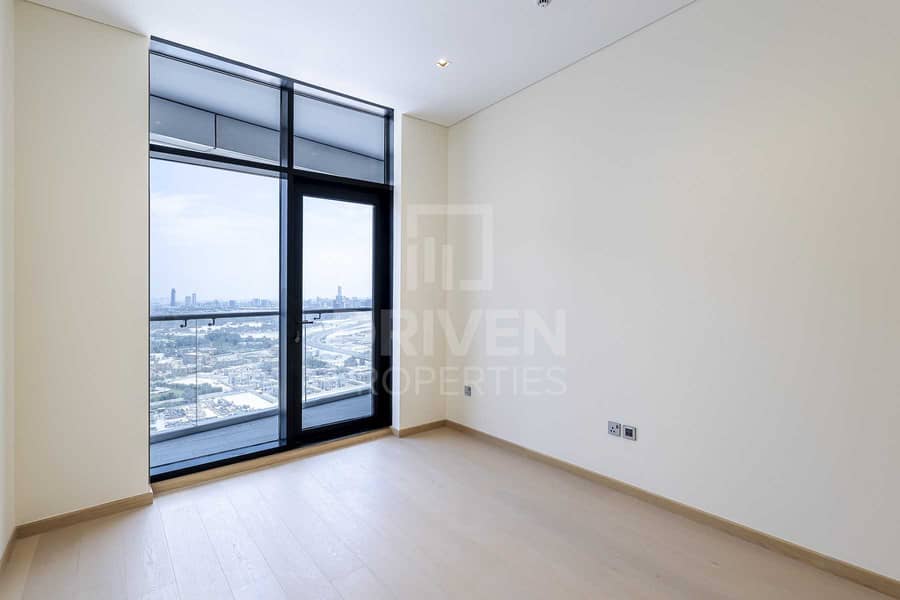 8 Facing Zabeel | Bright and Amazing 1 Bed