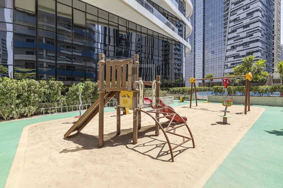 12 Facing Zabeel | Bright and Amazing 1 Bed