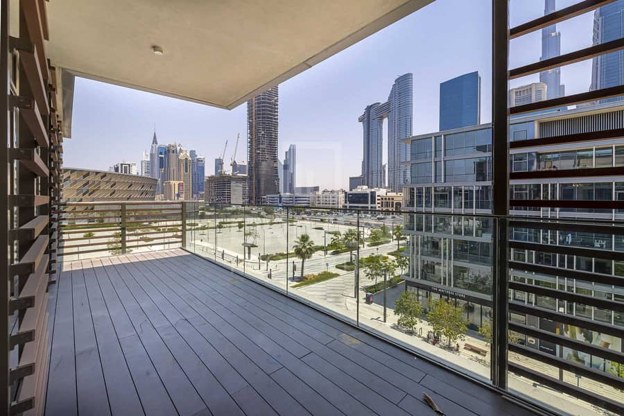 22 High Floor Apt w/ Maids Room | Burj View