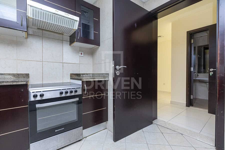 10 6 Cheques | Equipped Kitchen | Low Floor