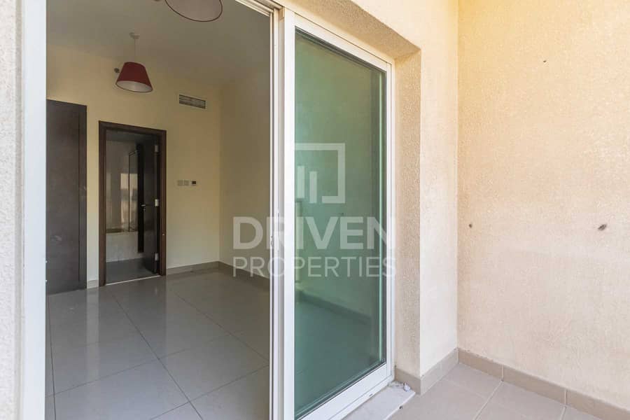 15 Elegant 2 Bed Apartment with Maid's room