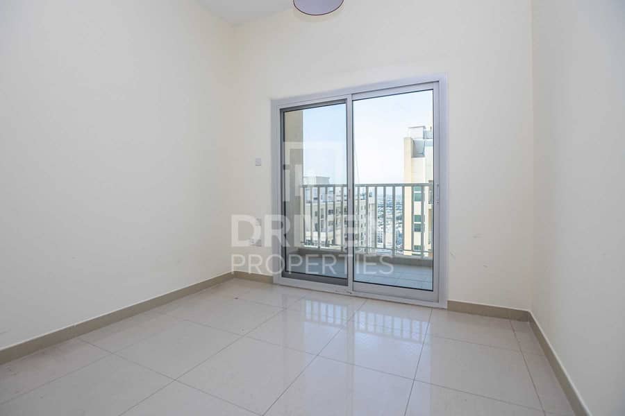 10 Elegant 2 Bed Apartment with Maid's room