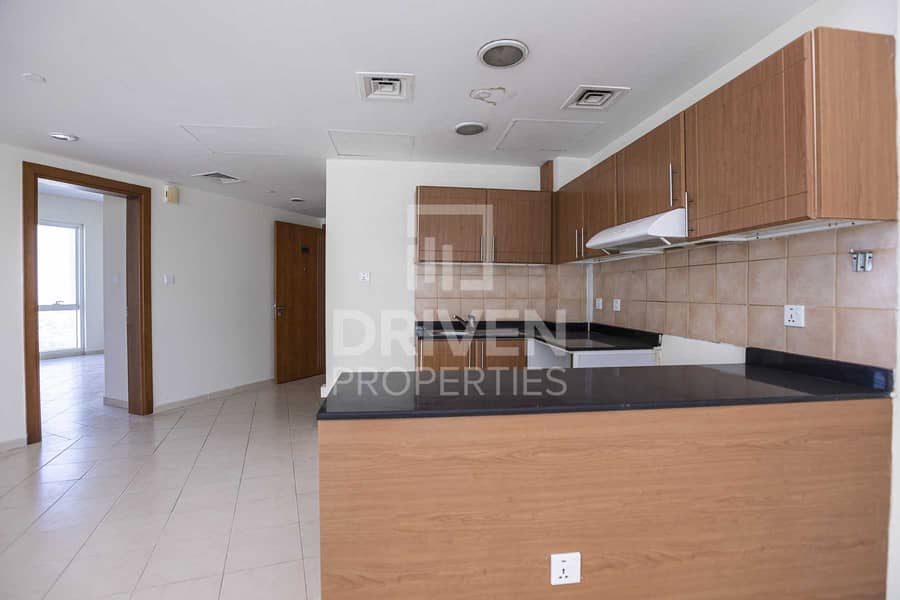 14 Magnificent 2 Bed Apartment with Balcony