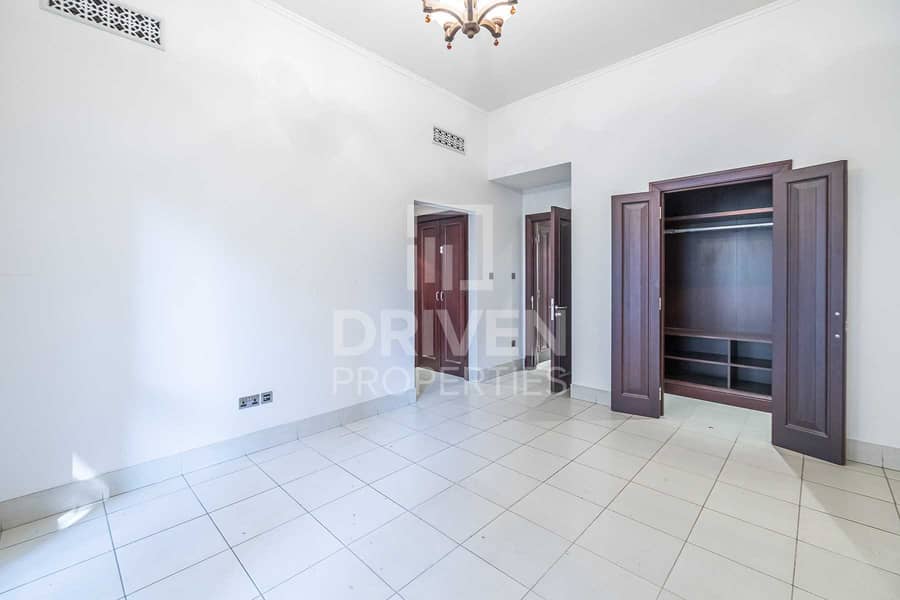 10 Bright | Spacious 3 Bed | Private Garden