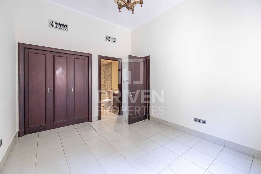 18 Bright | Spacious 3 Bed | Private Garden