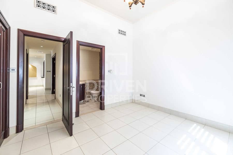 15 Bright | Spacious 3 Bed | Private Garden