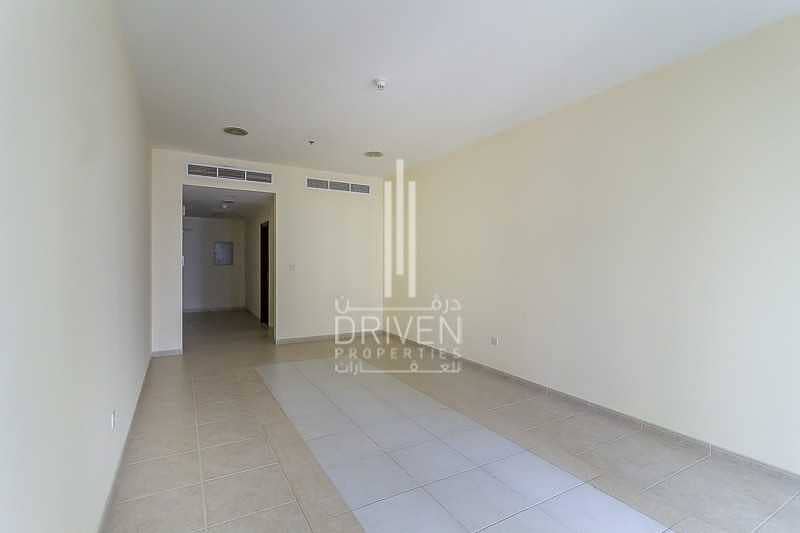 7 Vacant 2 Bedroom Apt with Partial Sea View