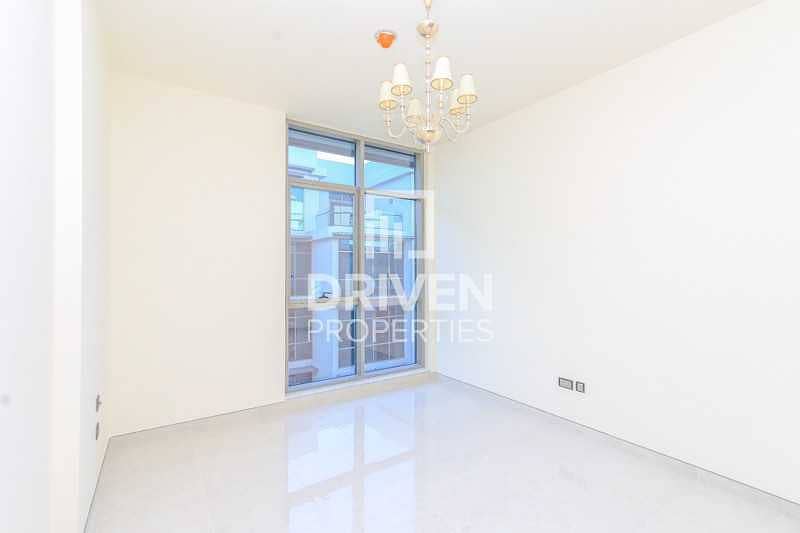 12 Bright and Spacious  1 Bedroom Apartment