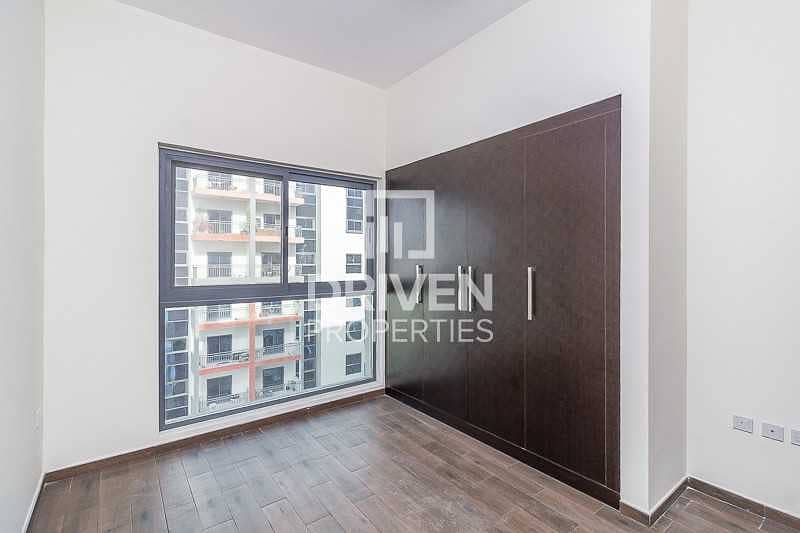 12 Bright 2 BR | Near Metro | Close kitchen