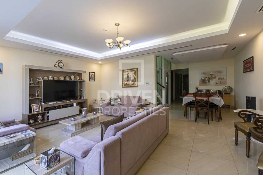 Upgraded 4 Bed Townhouse plus Maid's room Upgraded 4 Bed Townhouse plus Maid's room