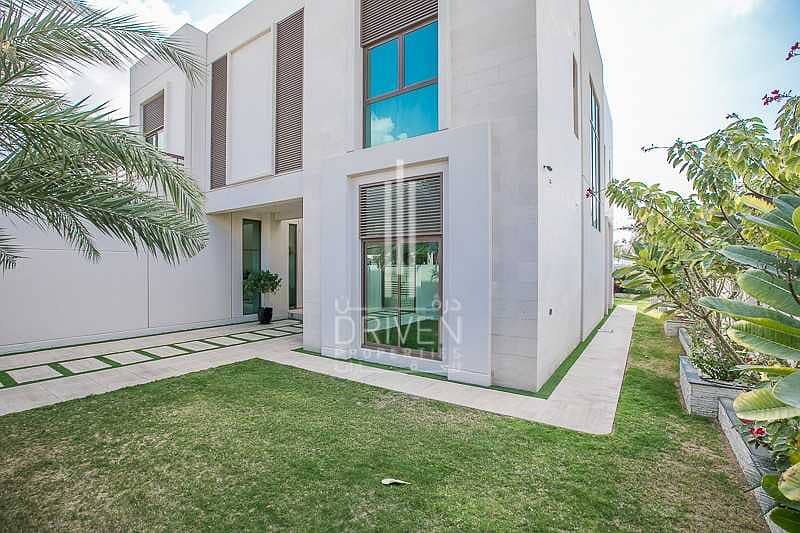Vacant Corner | 5 Bedroom Villa | Type C Vacant Corner | 5 Bedroom Villa | Type C
