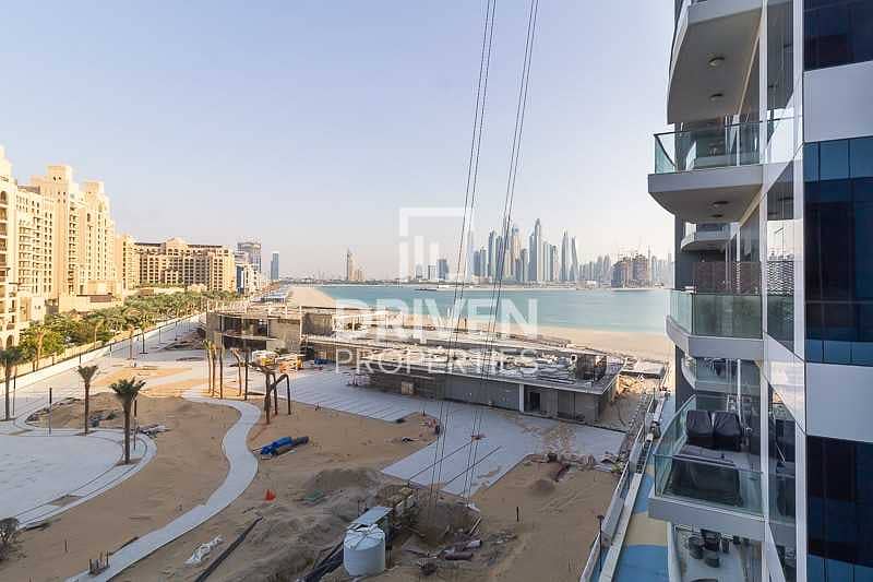 Amazing 3 Bed Apt with Marina and Sea View