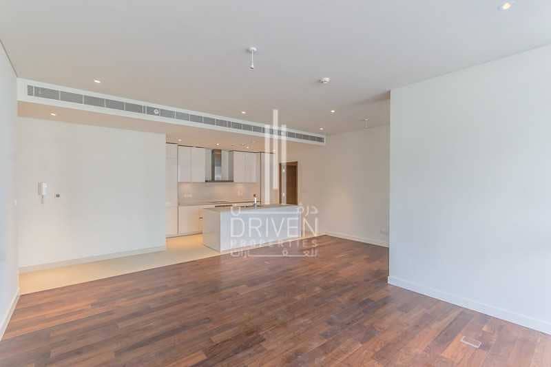 7 Lovely 2 Beds Apartment | Boulevard View