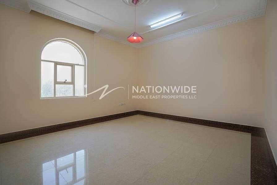 8 Stunning Four Bedroom Villa for Rent in Al Shaib Al AShkhar