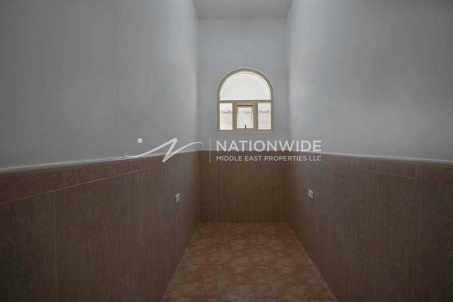 14 Stunning Four Bedroom Villa for Rent in Al Shaib Al AShkhar
