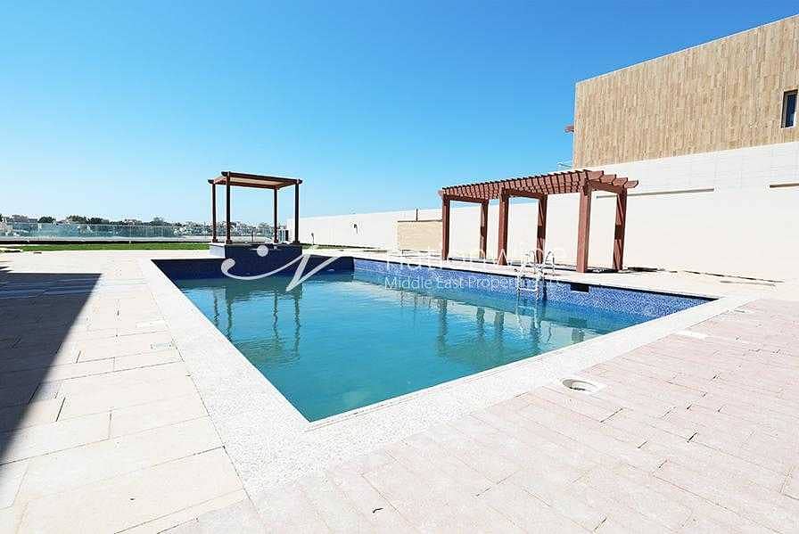 13 A Huge Family Home with Sea View + Private Pool