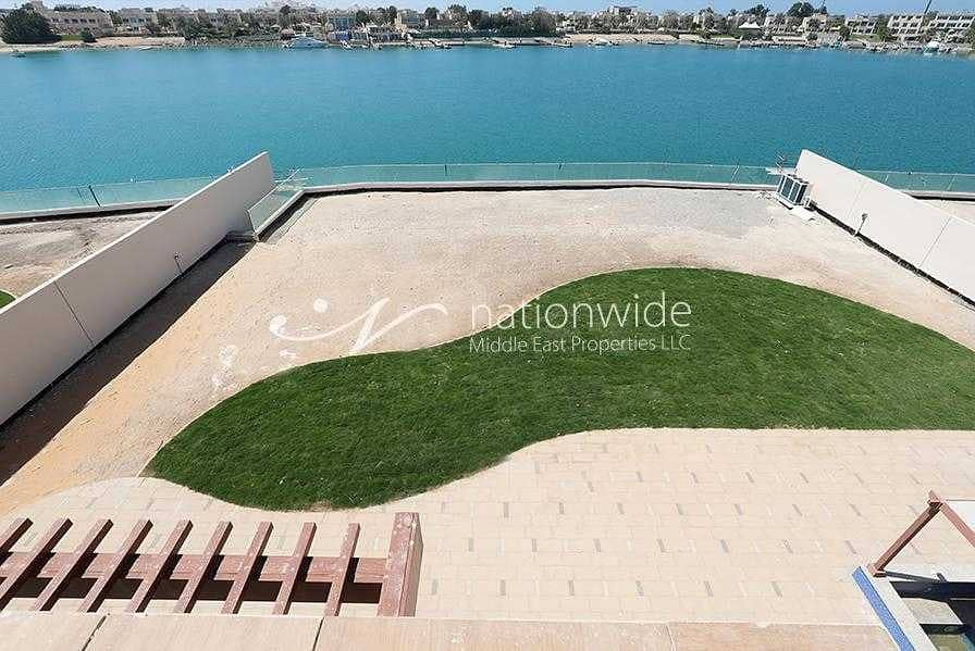 15 A Huge Family Home with Sea View + Private Pool