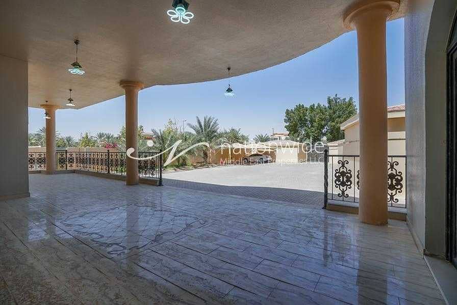 14 A very large villa with  7 bedrooms in Al sarooj  waiting for you