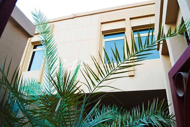 Vacant! Spacious Family-Friendly Townhouse Vacant! Spacious Family-Friendly Townhouse
