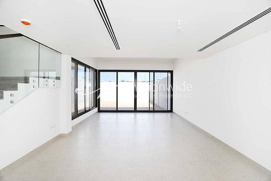 Your Next Cozy Sanctuary In This Amazing Unit Your Next Cozy Sanctuary In This Amazing Unit