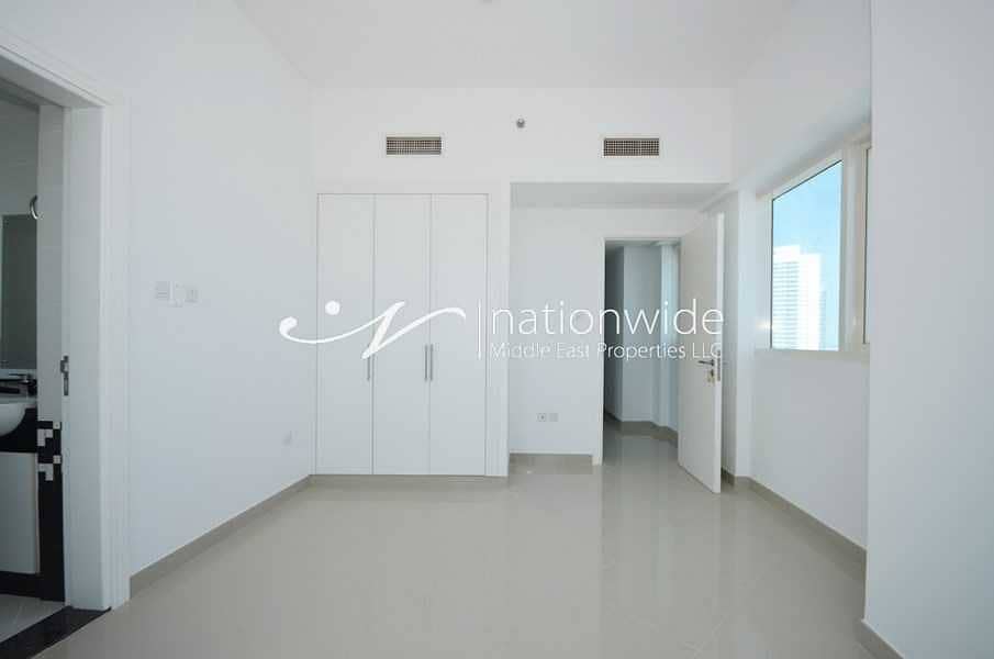 3 Vacant! Modern And Elegant Unit With Balcony