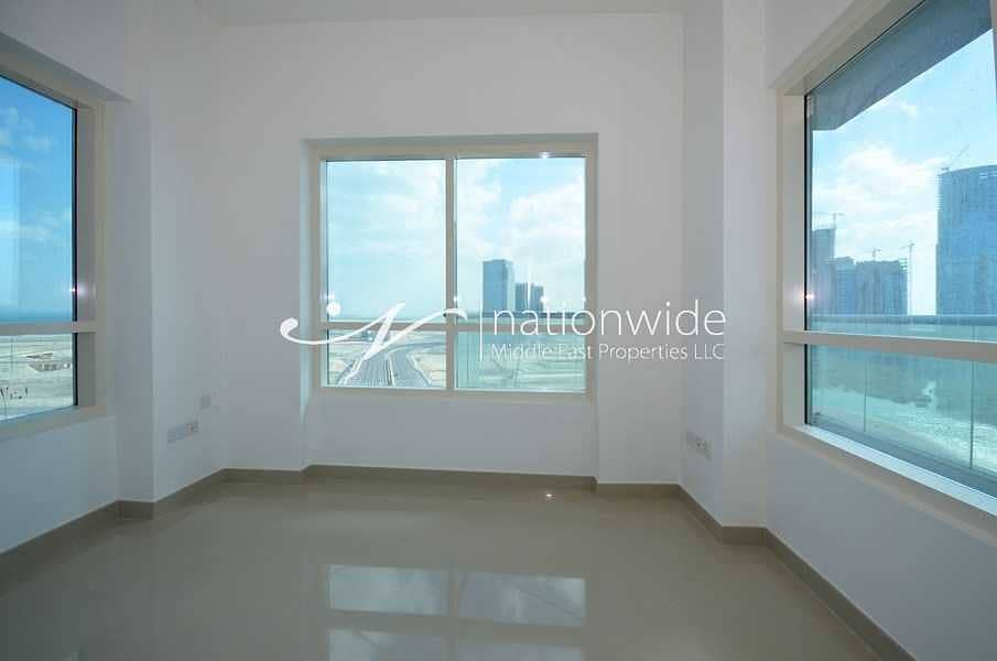 8 Vacant! Modern And Elegant Unit With Balcony