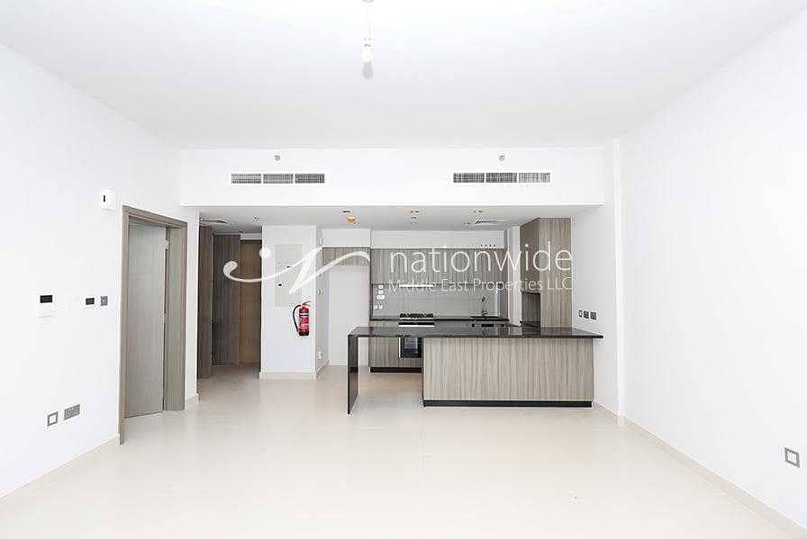 7 Good Deal! Brand New Unit with High End Facilities