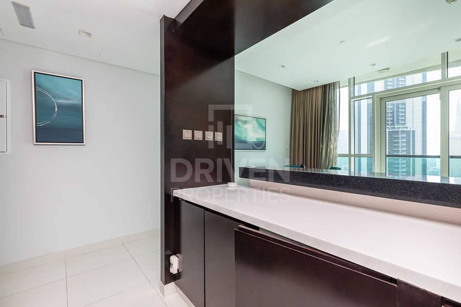 16 Fully Furnished | High Floor | Stunning