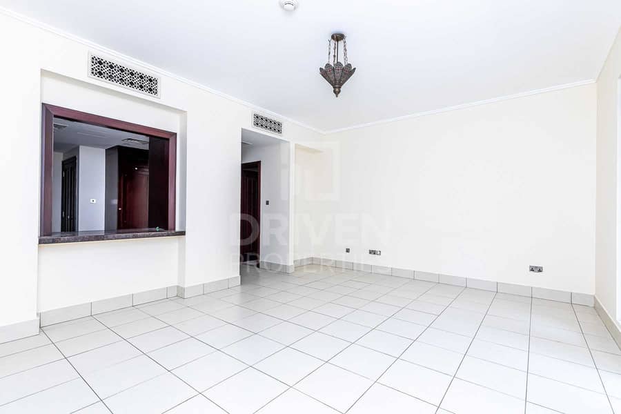 2 Vacant | Large Balcony | Spacious Layout