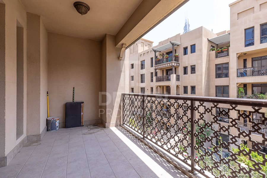 16 Vacant | Large Balcony | Spacious Layout