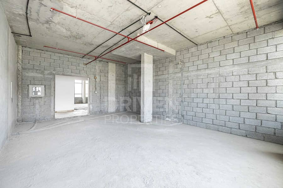 Well-maintained 9 Shops | Prime Location Well-maintained 9 Shops | Prime Location