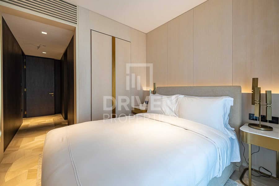 17 Luxurious 3 Bedroom Apt in Palm Jumeirah