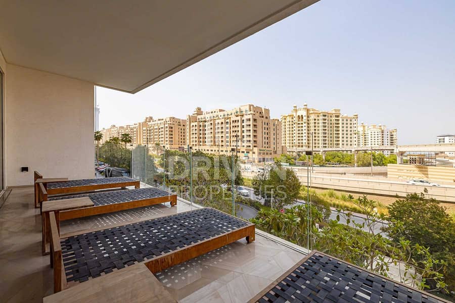 19 Luxurious 3 Bedroom Apt in Palm Jumeirah