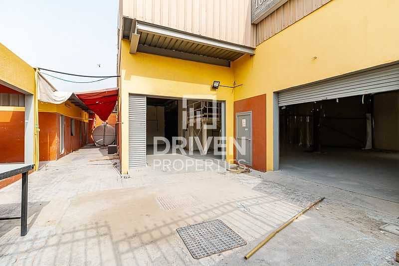 Well-maintained and Stand Alone Warehouse