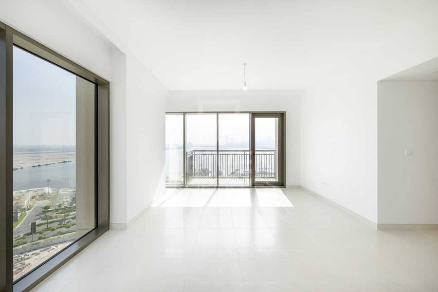 2 Best Apartment w/ View of Burj and Creek