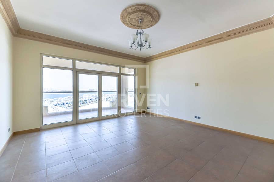 19 High Floor plus Maids Room with Sea View