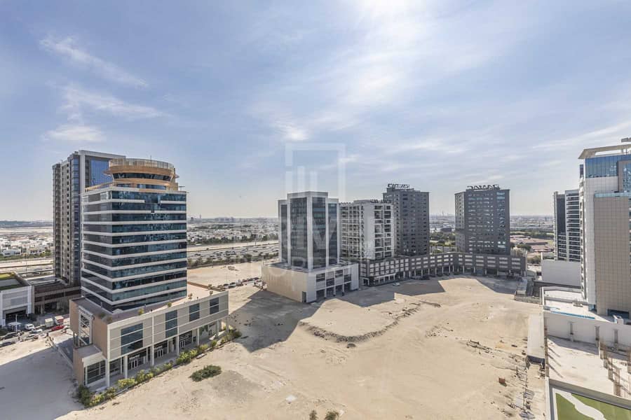 7 Fully Furnished | High Floor | Brand New