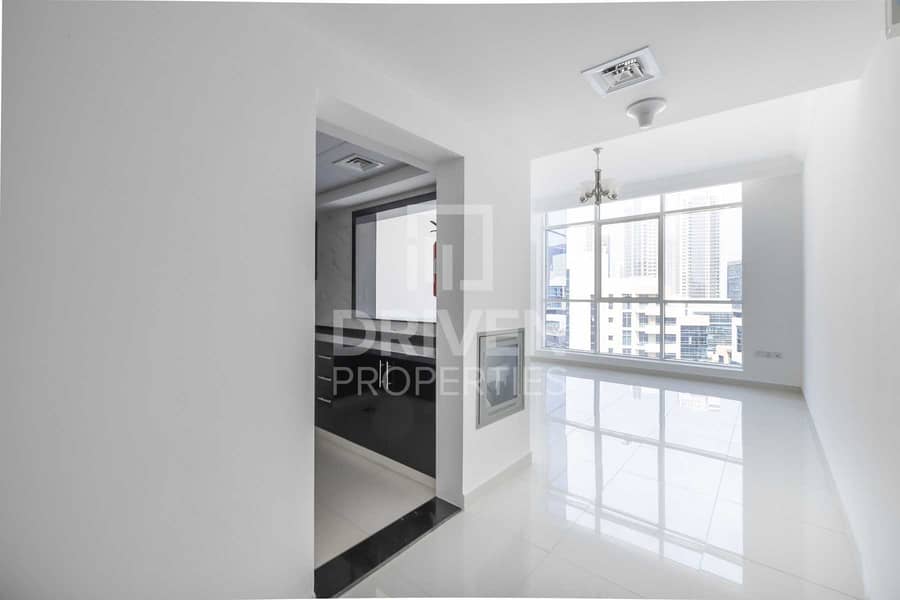 Bright and well-managed Apt | Canal View