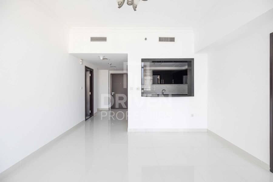 4 Bright and well-managed Apt | Canal View