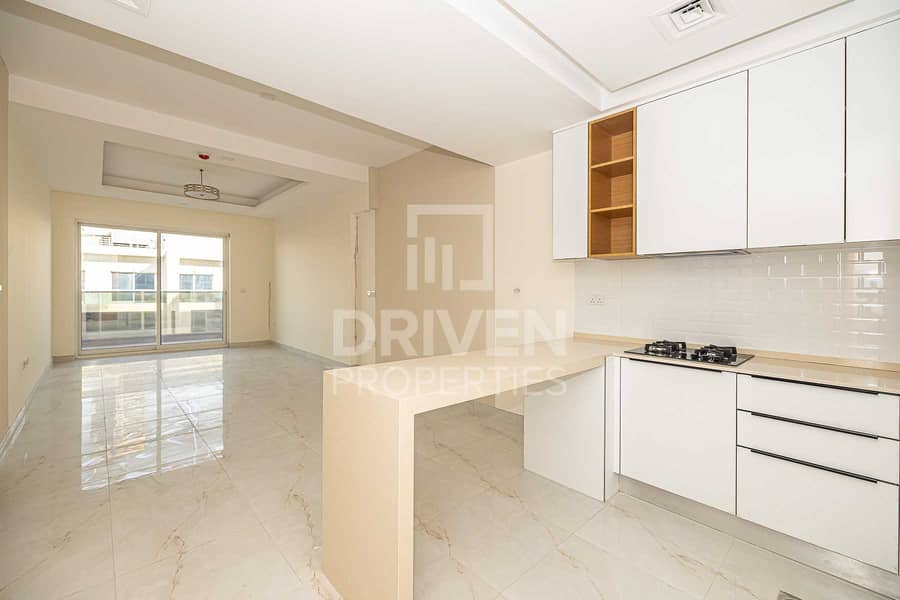2 Bright and Well-maintained 1 Bed Apt