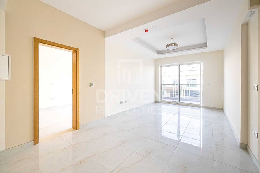 4 Bright and Well-maintained 1 Bed Apt