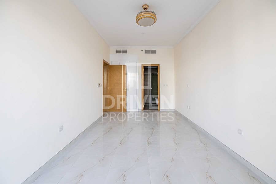 12 Bright and Well-maintained 1 Bed Apt