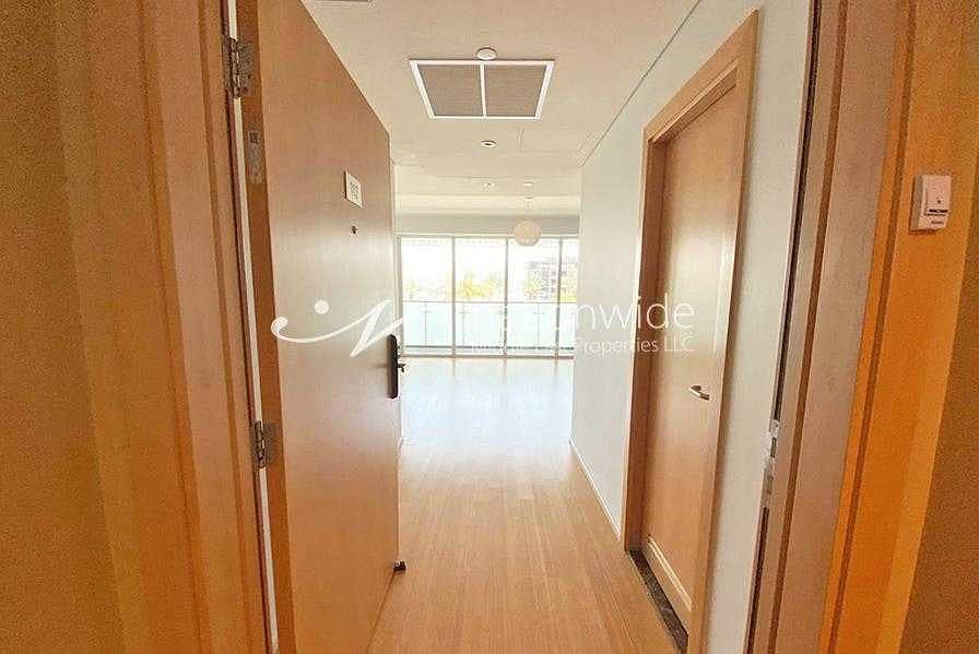 Vacant! A Well Maintained Modern Apartment