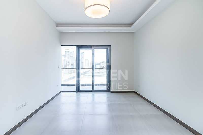 Brand New and Huge 1 bed Apt
