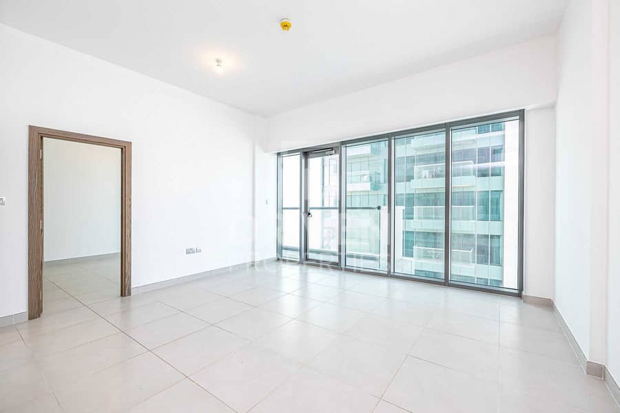 Prime Location and Bright 1 Bed Apartment